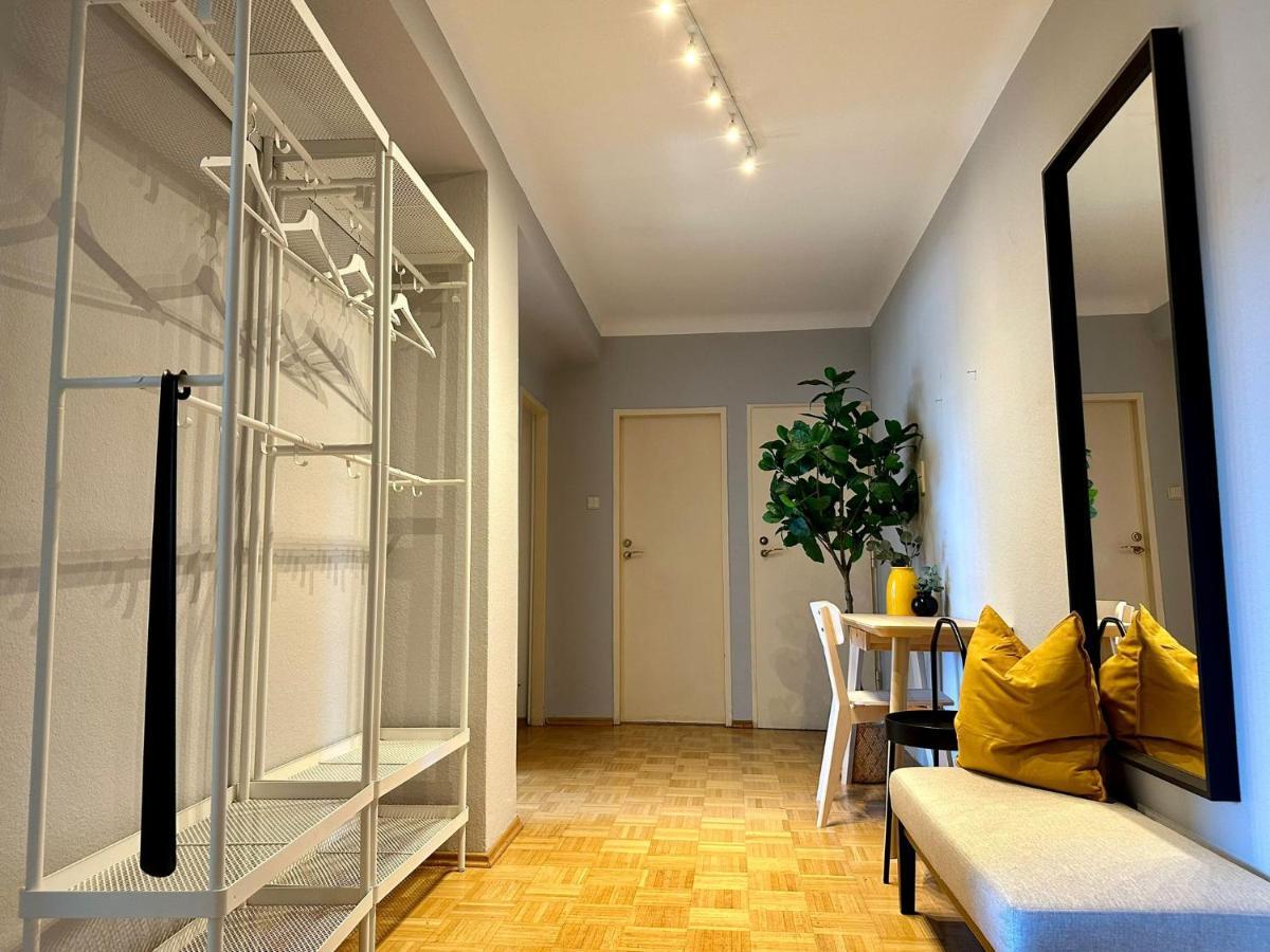 Prater Apartment - Loggia Wina Bagian luar foto